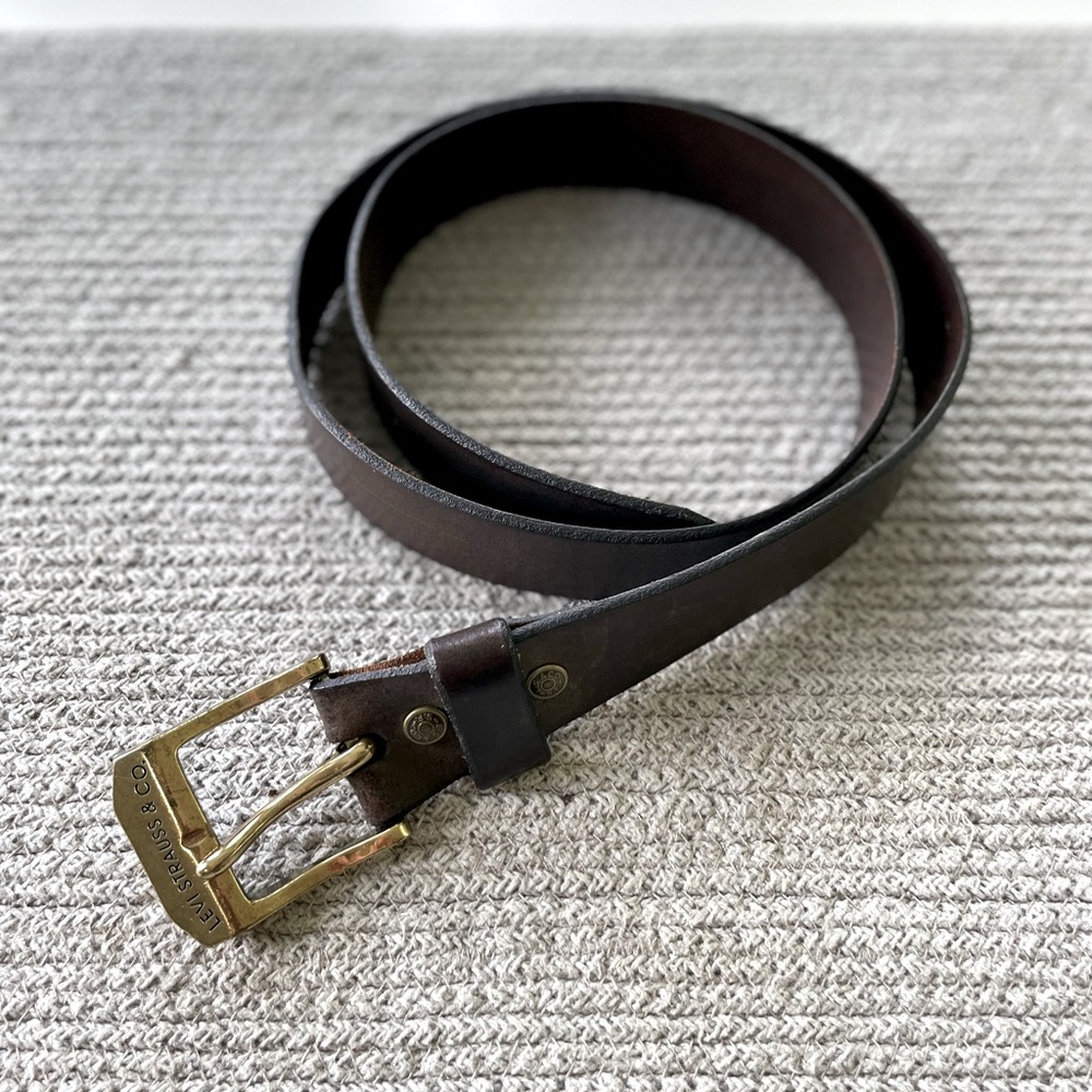 Vintage Levi’s Brown Leather Belt with Brass Buckle Size 36 Waist
